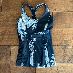 Albion workout tank.